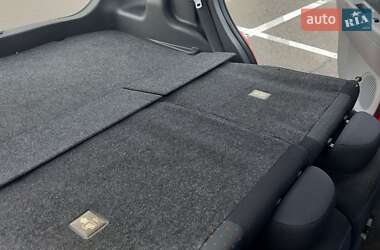 Хэтчбек Daihatsu Sirion 2008 в 