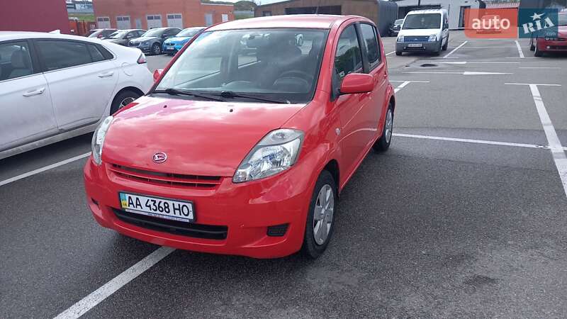Хэтчбек Daihatsu Sirion 2008 в Киеве