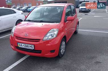 Хэтчбек Daihatsu Sirion 2008 в 