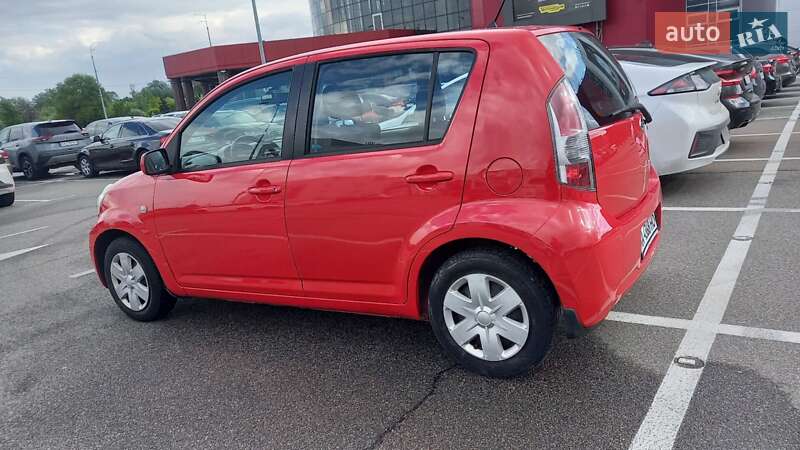 Хэтчбек Daihatsu Sirion 2008 в Киеве