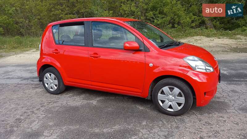 Хэтчбек Daihatsu Sirion 2008 в Киеве