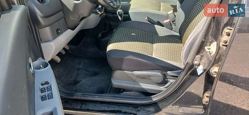 Хетчбек Daihatsu Sirion 2009 в Тернополі