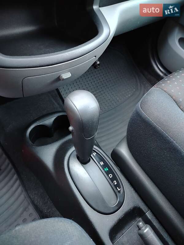 Хэтчбек Daihatsu Sirion 2008 в Одессе