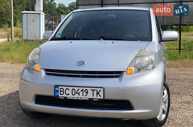 Хэтчбек Daihatsu Sirion 2006 в 