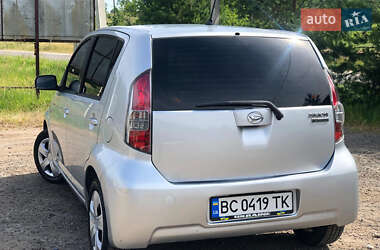 Хэтчбек Daihatsu Sirion 2006 в 