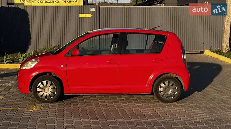 Седан Daihatsu Sirion 2009 в Полтаве