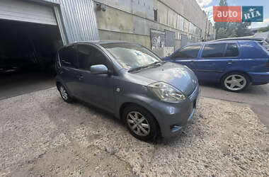 Хетчбек Daihatsu Sirion 2008 в 