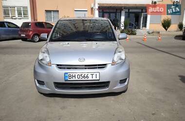 Хетчбек Daihatsu Sirion 2009 в 