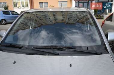 Хетчбек Daihatsu Sirion 2009 в 