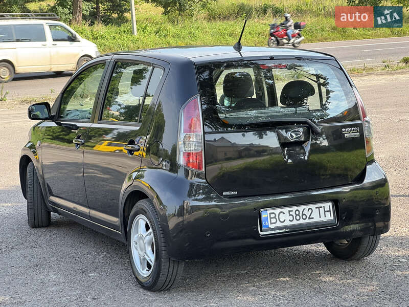 Хэтчбек Daihatsu Sirion 2007 в Львове