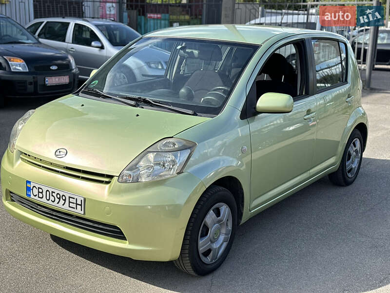 Хетчбек Daihatsu Sirion 2005 в Чернігові