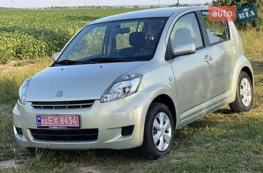 Хэтчбек Daihatsu Sirion 2007 в 