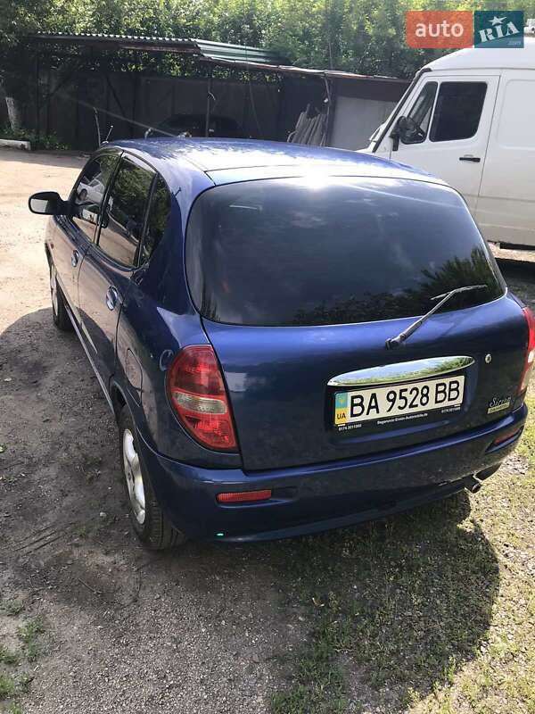 Хэтчбек Daihatsu Sirion 2001 в Кропивницком фото 2 Хэтчбек Daihatsu Sirion 2001 в Кропивницком