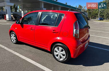 Хэтчбек Daihatsu Sirion 2008 в 