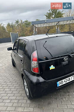 Хетчбек Daihatsu Sirion 2008 в 
