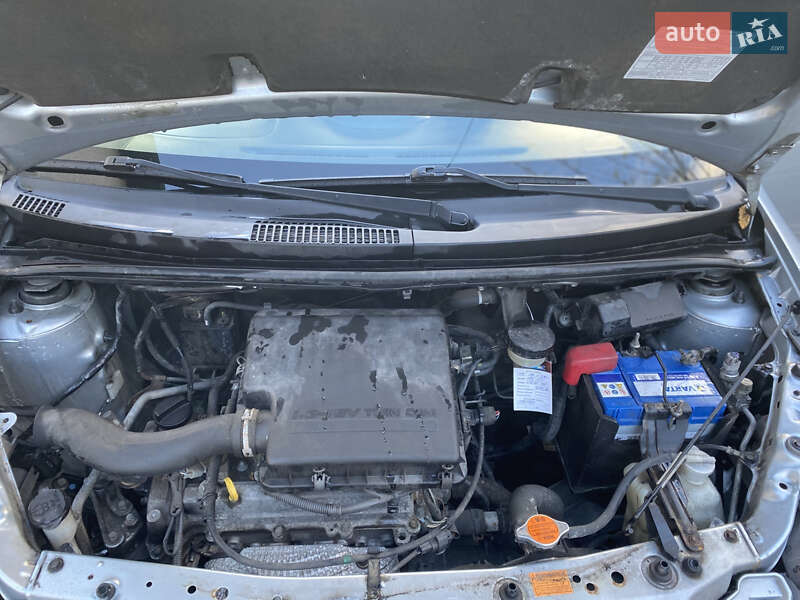 Хэтчбек Daihatsu Sirion 2007 в Виннице