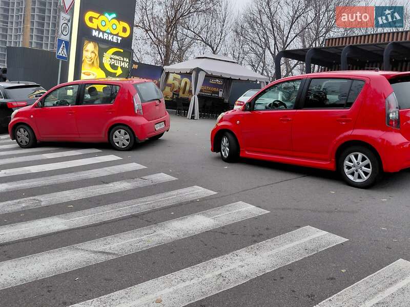 Хэтчбек Daihatsu Sirion 2008 в Киеве