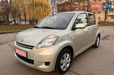 Хэтчбек Daihatsu Sirion 2007 в Ровно