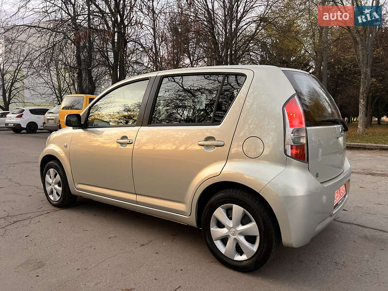Хэтчбек Daihatsu Sirion 2007 в Ровно фото 8 Хэтчбек Daihatsu Sirion 2007 в Ровно