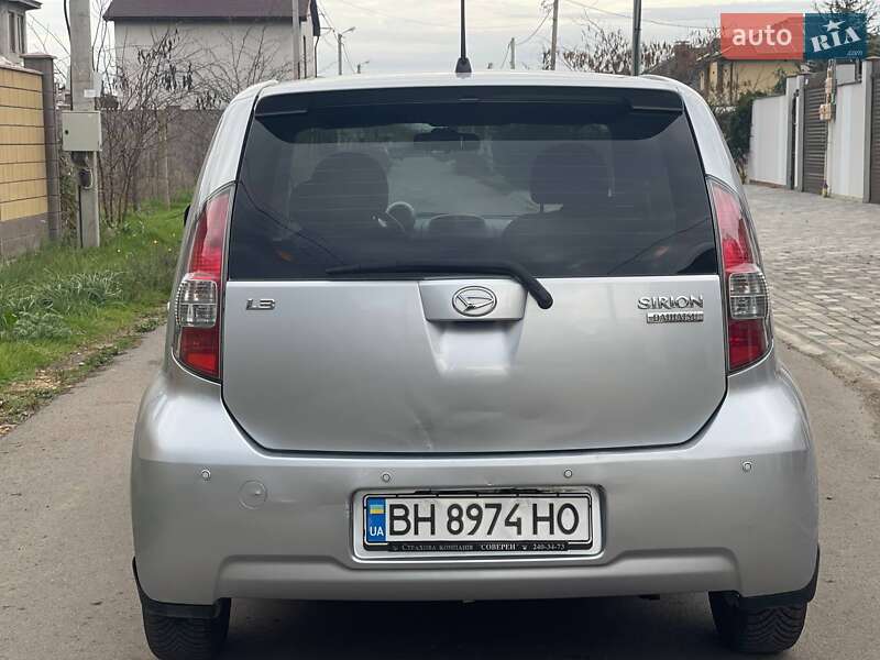 Хэтчбек Daihatsu Sirion 2006 в Одессе