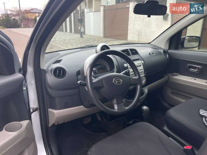 Хэтчбек Daihatsu Sirion 2006 в Одессе