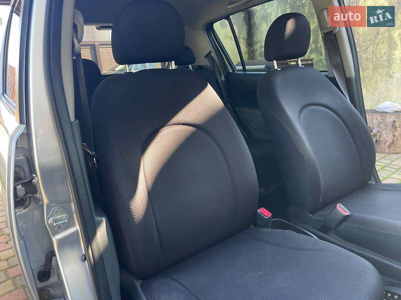 Хэтчбек Daihatsu Sirion 2006 в Одессе