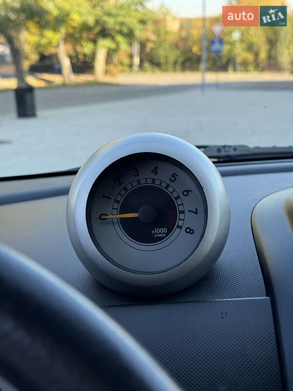 Хэтчбек Daihatsu Sirion 2005 в Львове