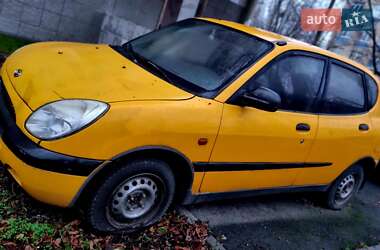 Хетчбек Daihatsu Sirion 1999 в Києві