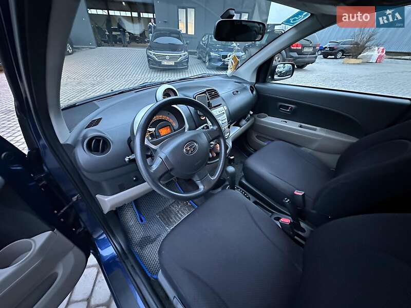 Хэтчбек Daihatsu Sirion 2005 в Львове