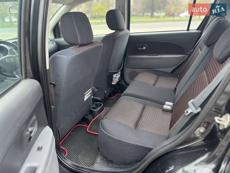 Хэтчбек Daihatsu Sirion 2008 в Одессе