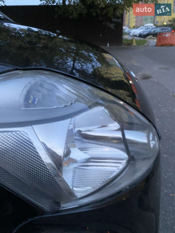 Хэтчбек Daihatsu Sirion 2008 в Киеве