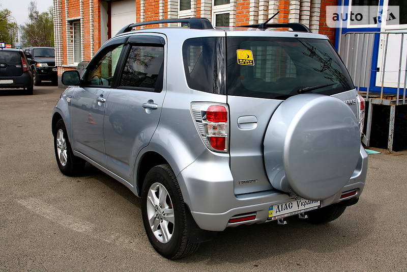 Позашляховик / Кросовер Daihatsu Terios 2012 в Києві
