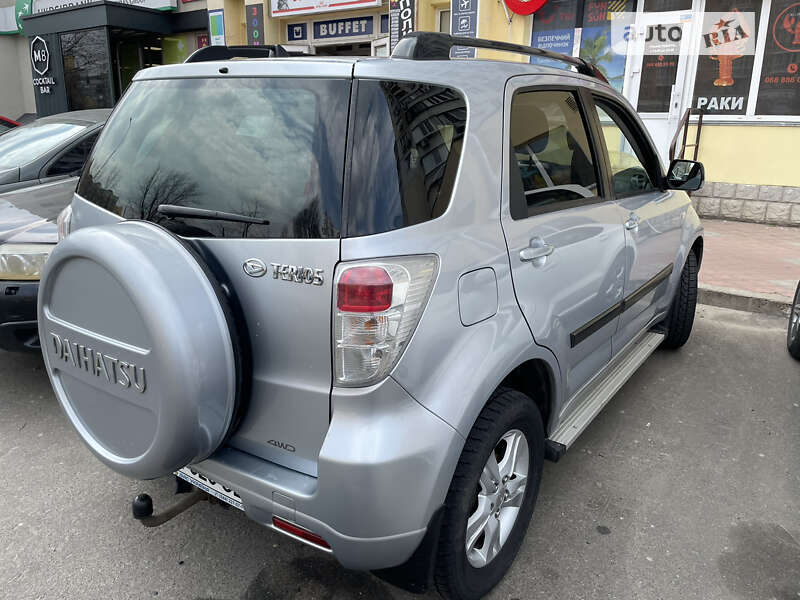 Позашляховик / Кросовер Daihatsu Terios 2012 в Києві