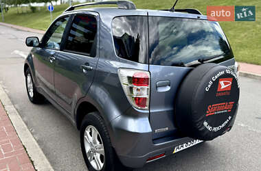 Позашляховик / Кросовер Daihatsu Terios 2010 в 