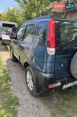 Позашляховик / Кросовер Daihatsu Terios 2004 в Сараті