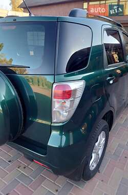 Позашляховик / Кросовер Daihatsu Terios 2011 в 