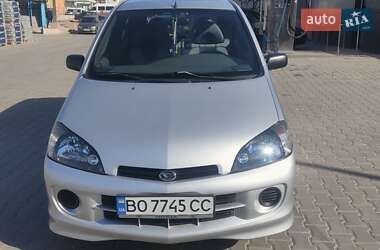 Микровэн Daihatsu YRV 2002 в 