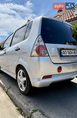 Микровэн Daihatsu YRV 2005 в 