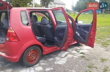 Микровэн Daihatsu YRV 2001 в 