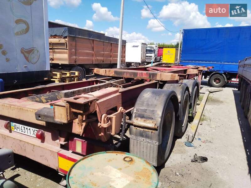 Контейнеровоз полуприцеп Dennison 40 FT 2001 в Черкассах