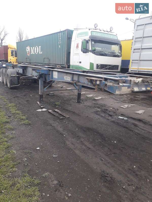 Контейнеровоз Dennison EF 2000 в Одессе