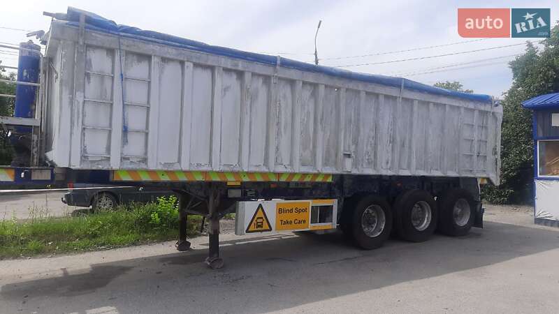 Зерновоз - напівпричіп Dennison Trailers 2002 в Шепетівці