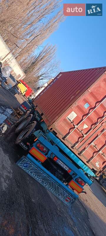 Контейнеровоз Dennison Trailers 2002 в Одессе