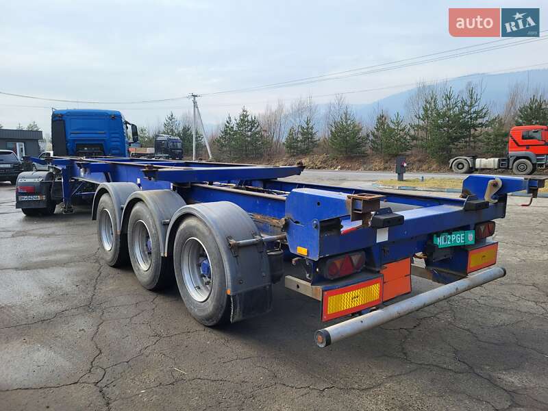 Dennison Trailers 2009