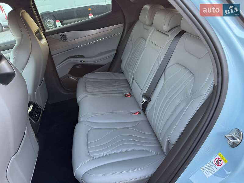 Позашляховик / Кросовер Denza N7 2023 в Києві фото 22 Позашляховик / Кросовер Denza N7 2023 в Києві