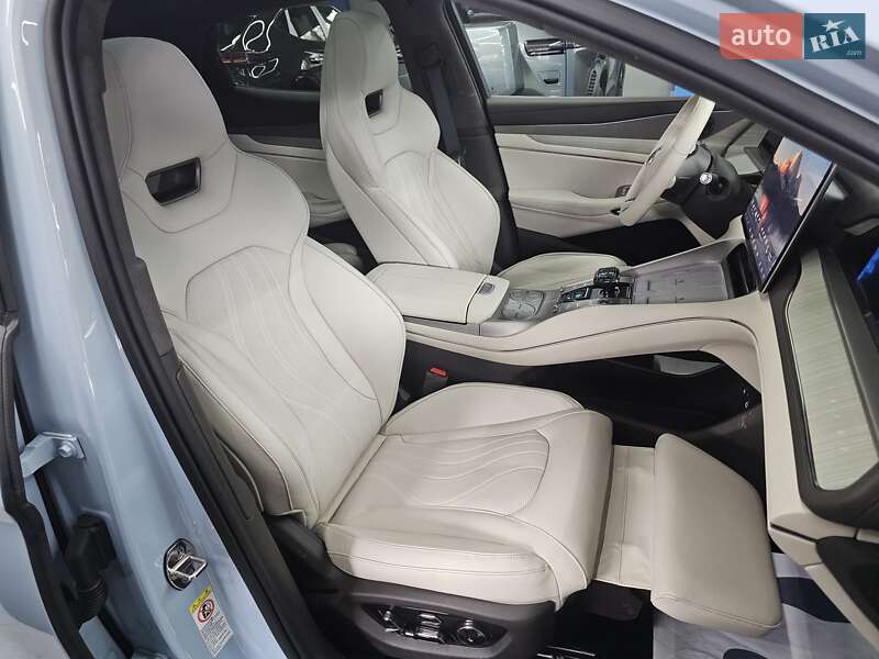 Позашляховик / Кросовер Denza N7 2023 в Дніпрі