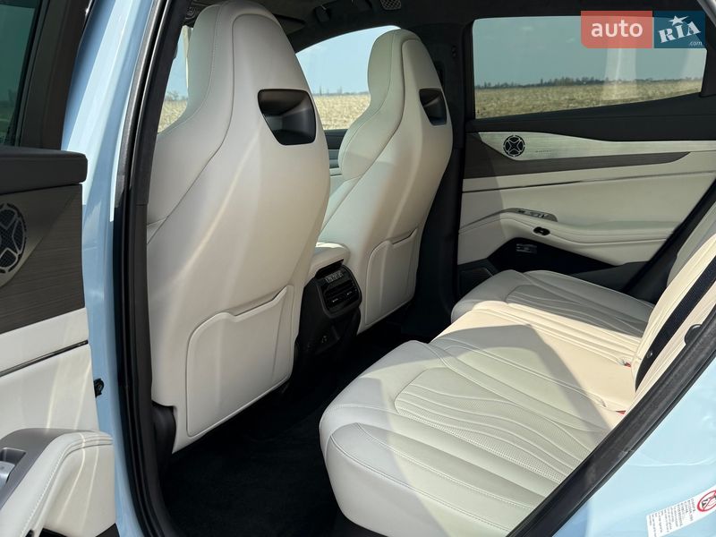 Позашляховик / Кросовер Denza N7 2024 в Києві