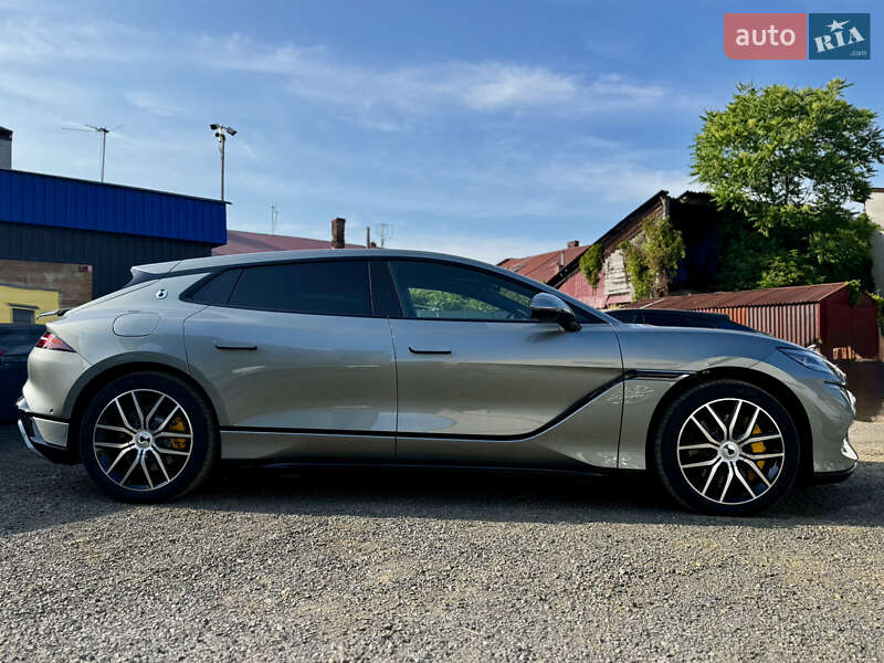 Лифтбек Denza Z9 GT 2024 в Ужгороде