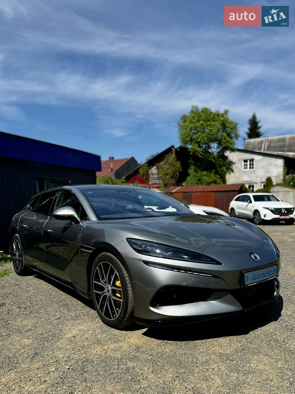 Лифтбек Denza Z9 GT 2024 в Ужгороде