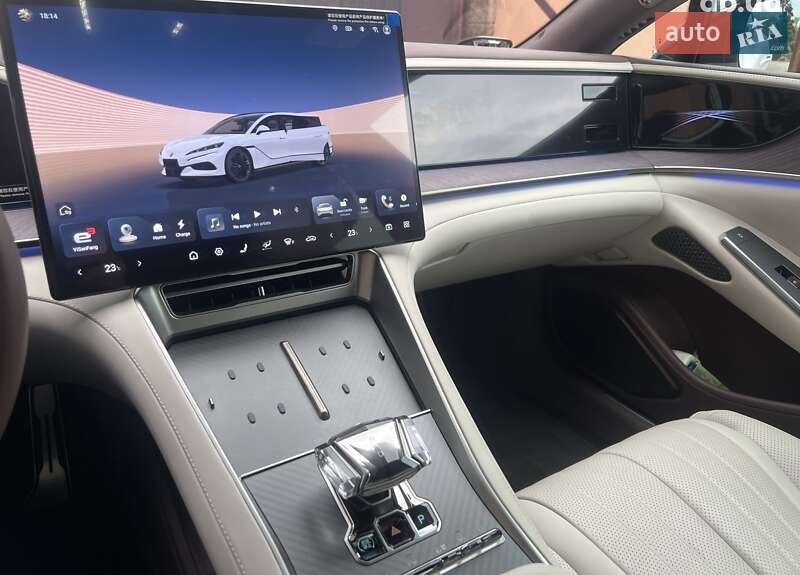 Ліфтбек Denza Z9 GT 2024 в Львові